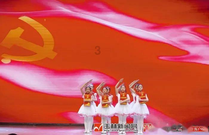 洗衣机通电后嗡嗡响启动不了用手转动半自动洗衣盘不转,但电机转怎么回事?-让知识之花在你心中绽放。